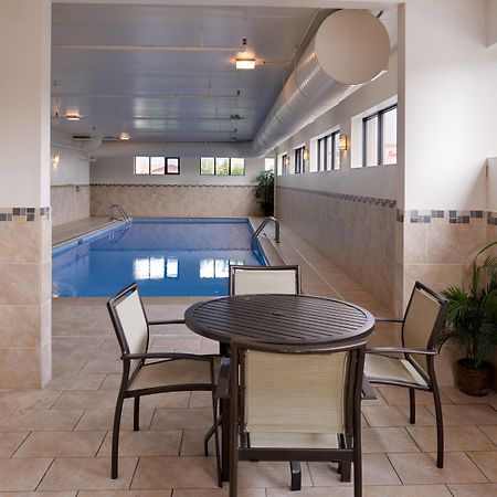 Holiday Inn Express Crestwood By Ihg Exterior photo