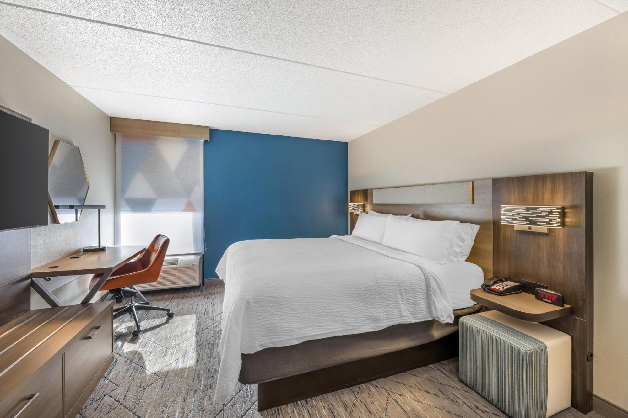 Holiday Inn Express Crestwood By Ihg Exterior photo