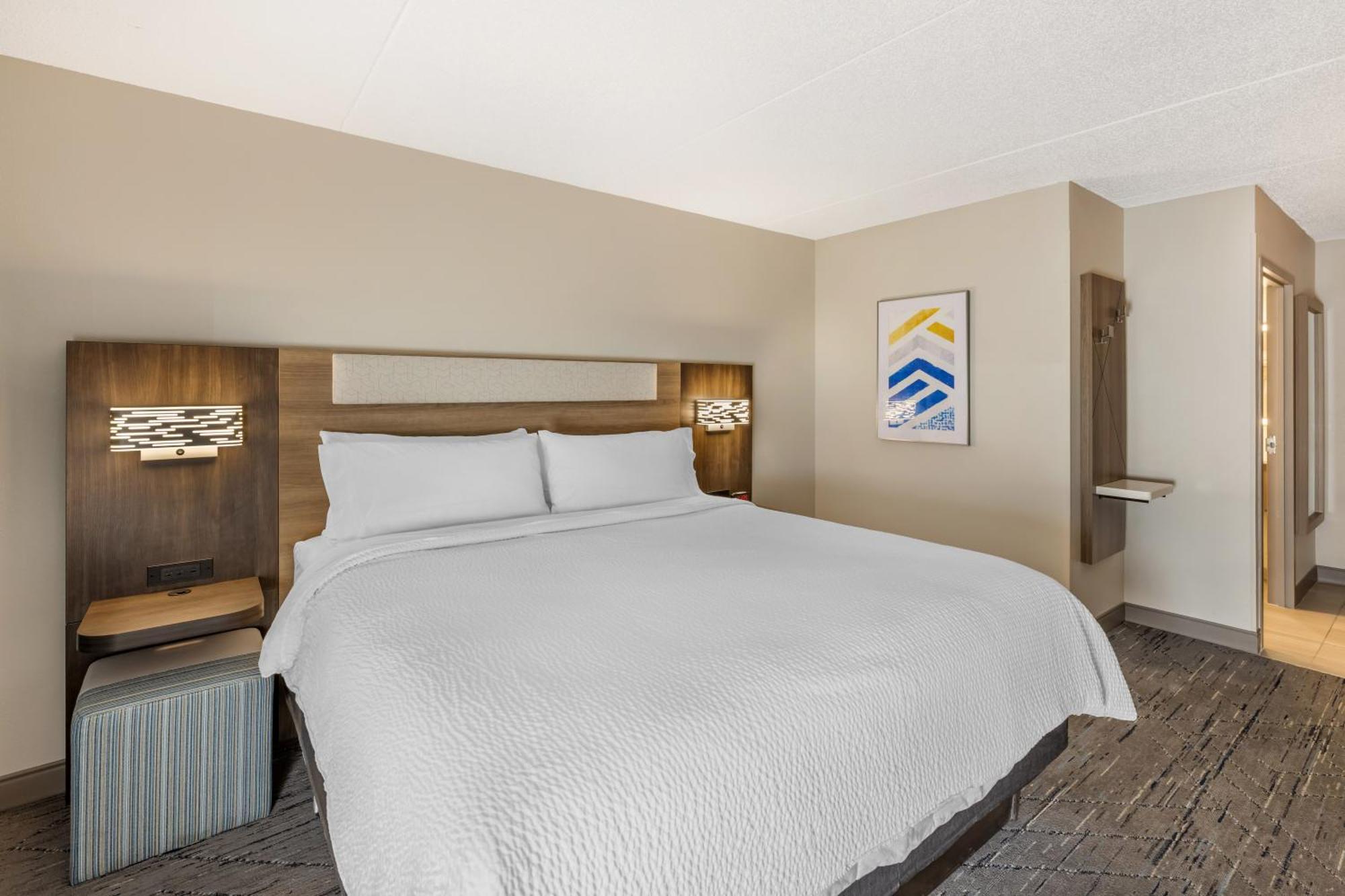 Holiday Inn Express Crestwood By Ihg Exterior photo