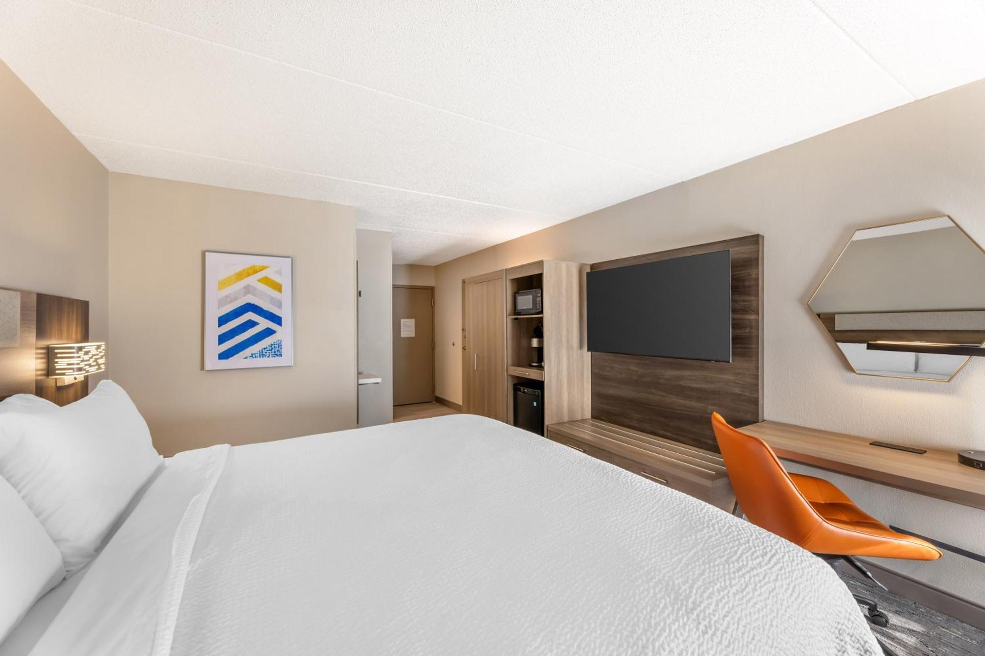 Holiday Inn Express Crestwood By Ihg Exterior photo