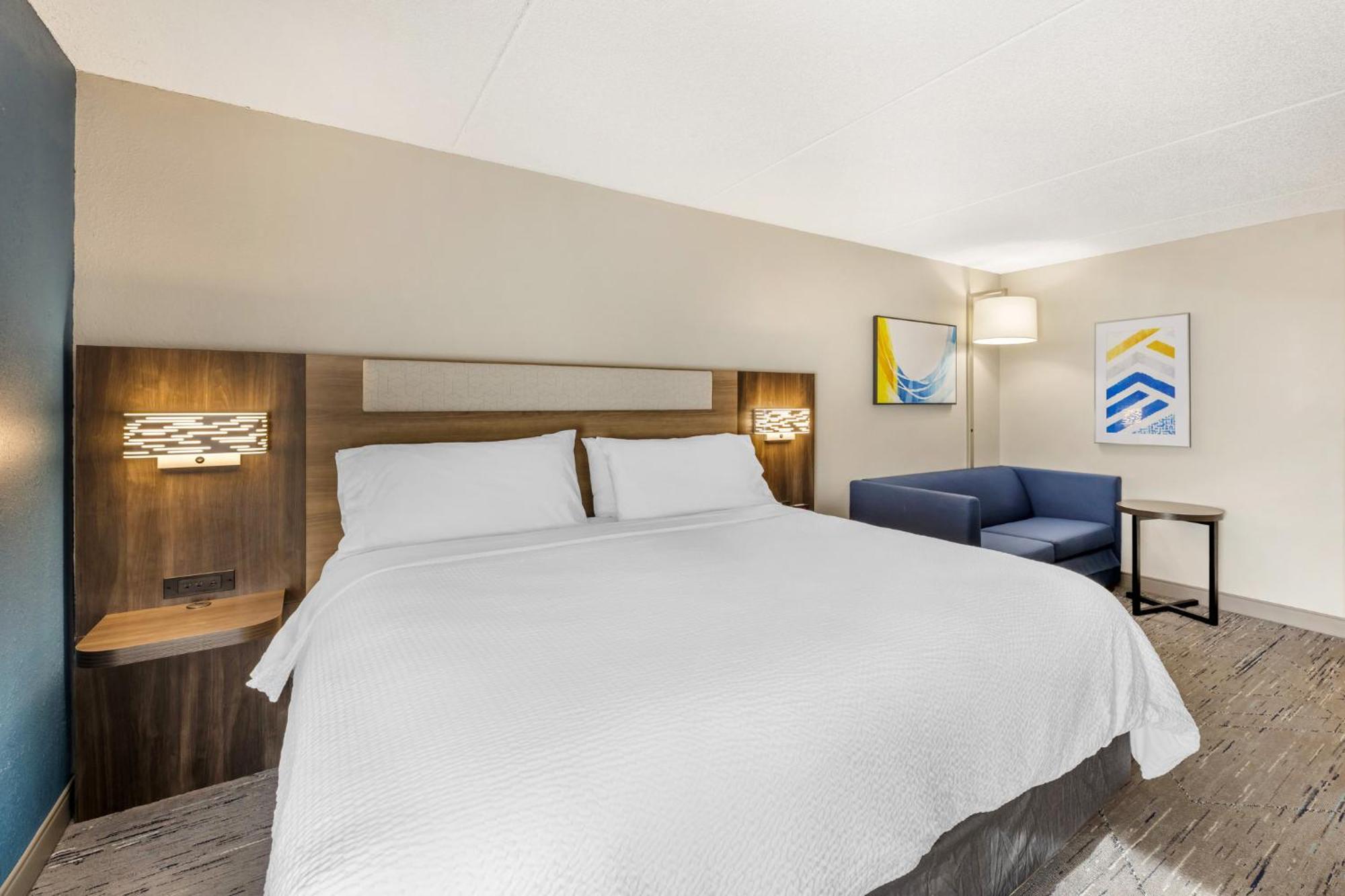Holiday Inn Express Crestwood By Ihg Exterior photo